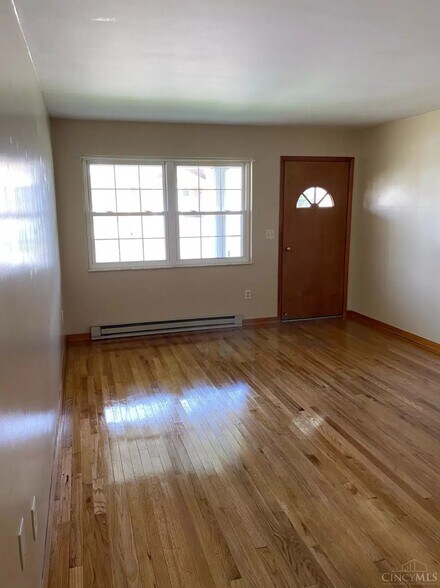 405 N Main St, Georgetown, OH à vendre - Photo intérieure - Image 3 de 15