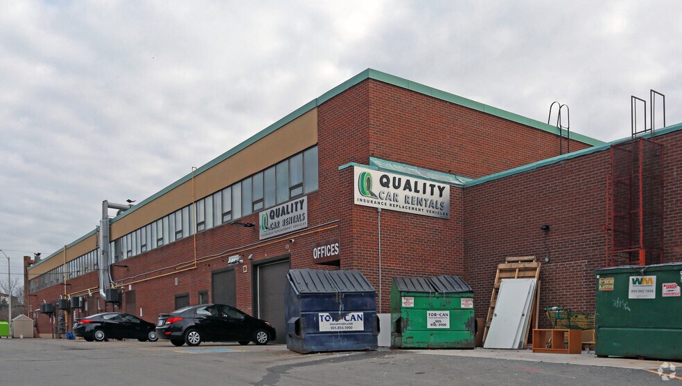 10720 Yonge St, Richmond Hill, ON à louer - Photo du bâtiment - Image 2 de 10