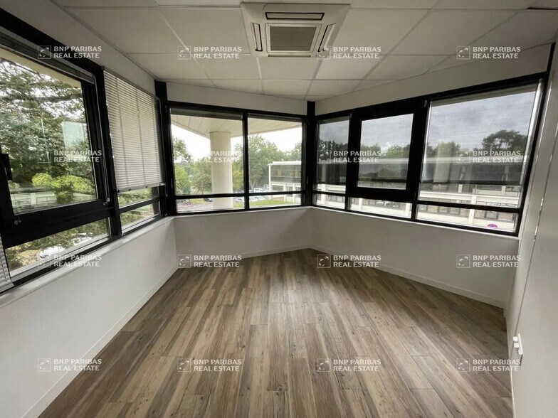 8 Boulevard Albert Einstein, Nantes à louer - Photo du bâtiment - Image 2 de 13