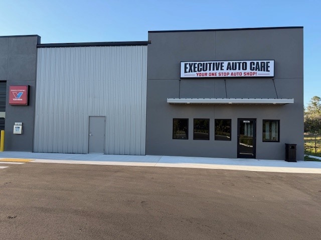 More details for 13087 County Line Rd, Spring Hill, FL - Retail for Sale