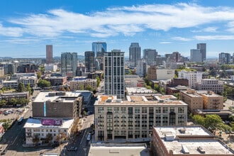 1670 SW Alder St, Portland, OR - AERIAL  map view