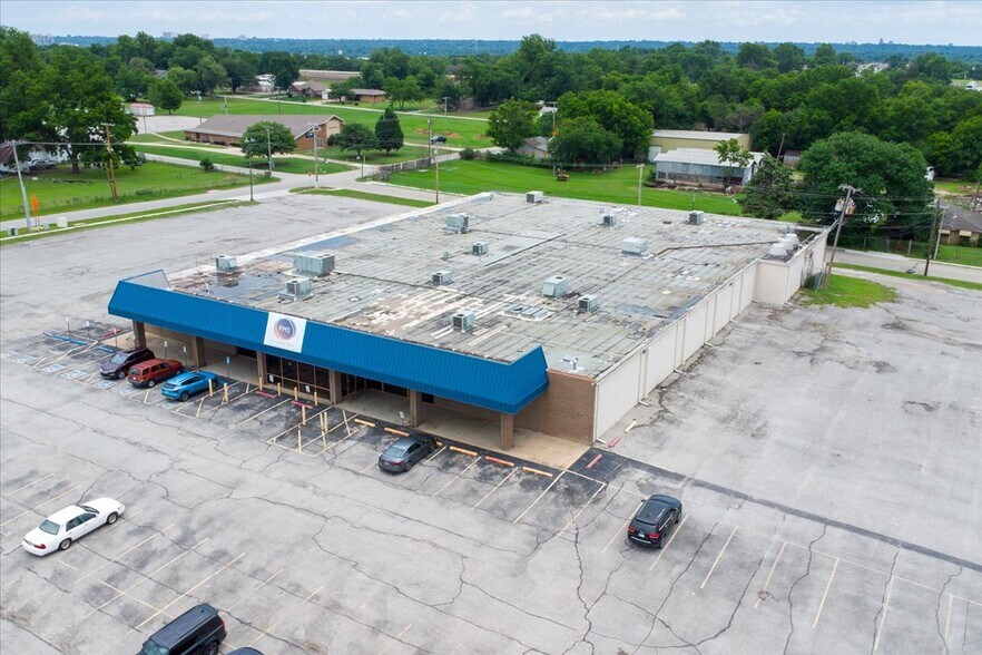 4915 S Union Ave, Tulsa, OK for sale - Aerial - Image 2 of 40