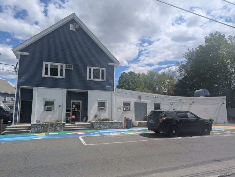 Three Property Sale - Groveland MA portefeuille de 3 propriétés à vendre sur LoopNet.ca - Photo du bâtiment - Image 3 de 16