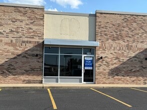 2311 Bloomfield Rd, Cape Girardeau, MO for lease Interior Photo- Image 1 of 12