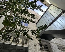 47 Rue Louise Michel, Levallois-Perret for lease Building Photo- Image 1 of 14