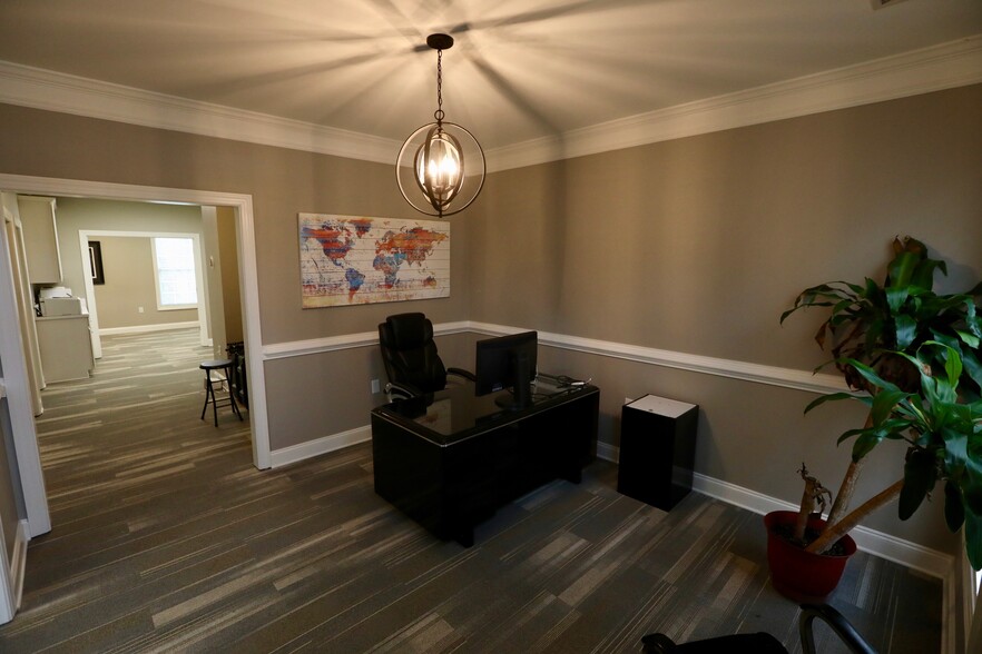 3950 Cobb Pky NW, Acworth, GA for lease - Interior Photo - Image 2 of 10