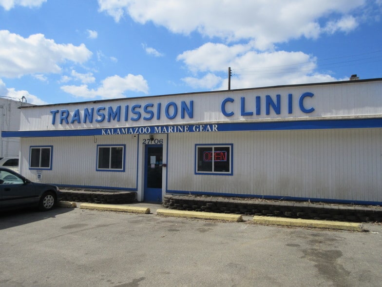 2706 Portage St, Kalamazoo, MI for sale - Building Photo - Image 3 of 16