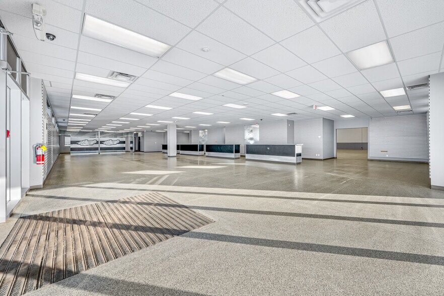 5267 67 Av, Lloydminster, AB à louer - Photo du bâtiment - Image 3 de 51