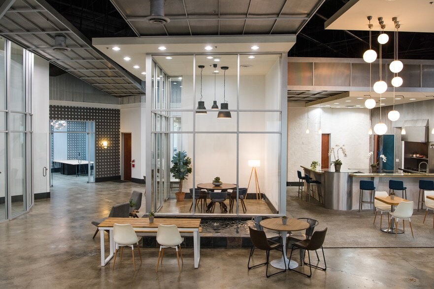 17322 Murphy Ave, Irvine, CA à louer - Photo intérieure - Image 2 de 11