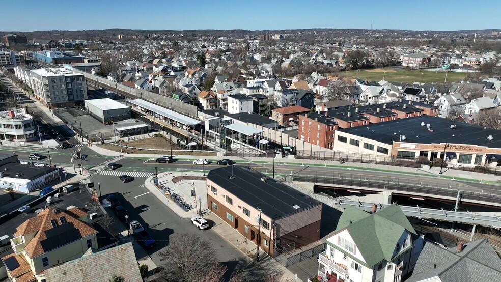 151 Boston Ave, Somerville, MA à vendre - Vidéo sur l’inscription commerciale - Image 2 de 7