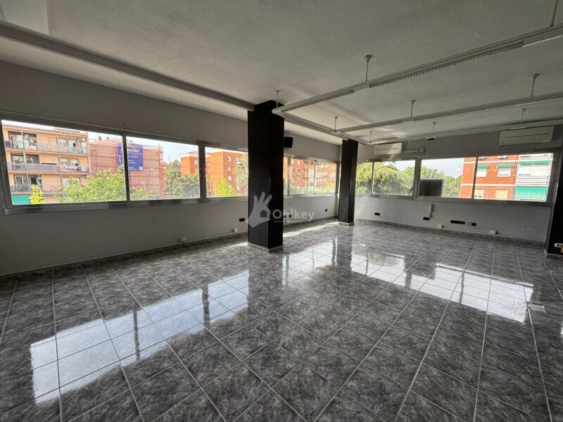 Office in Getafe, Madrid for lease Interior Photo- Image 1 of 2