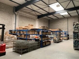 Plus de détails pour Local d'activités à louer