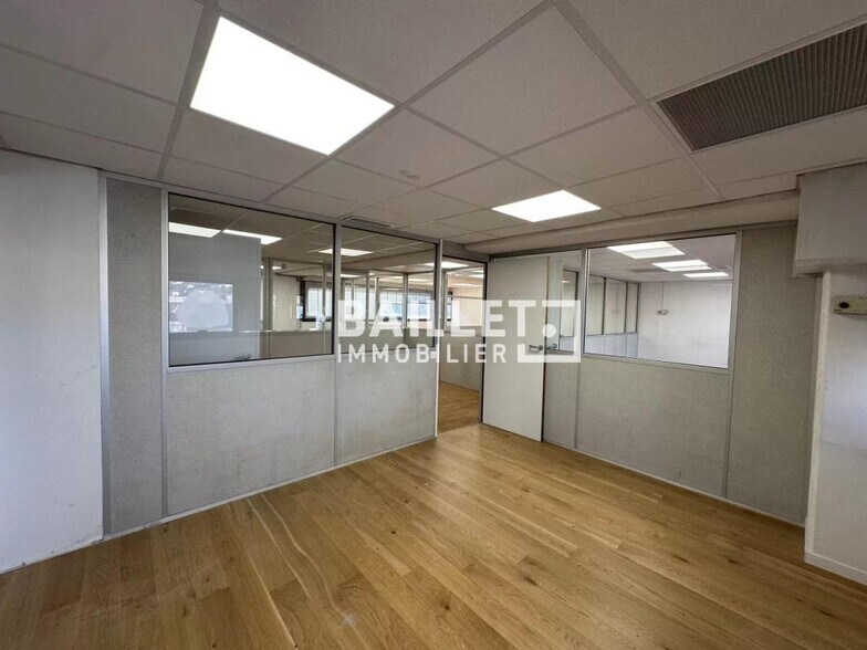 Retail in Villeneuve-Loubet for sale - Building Photo - Image 3 of 8