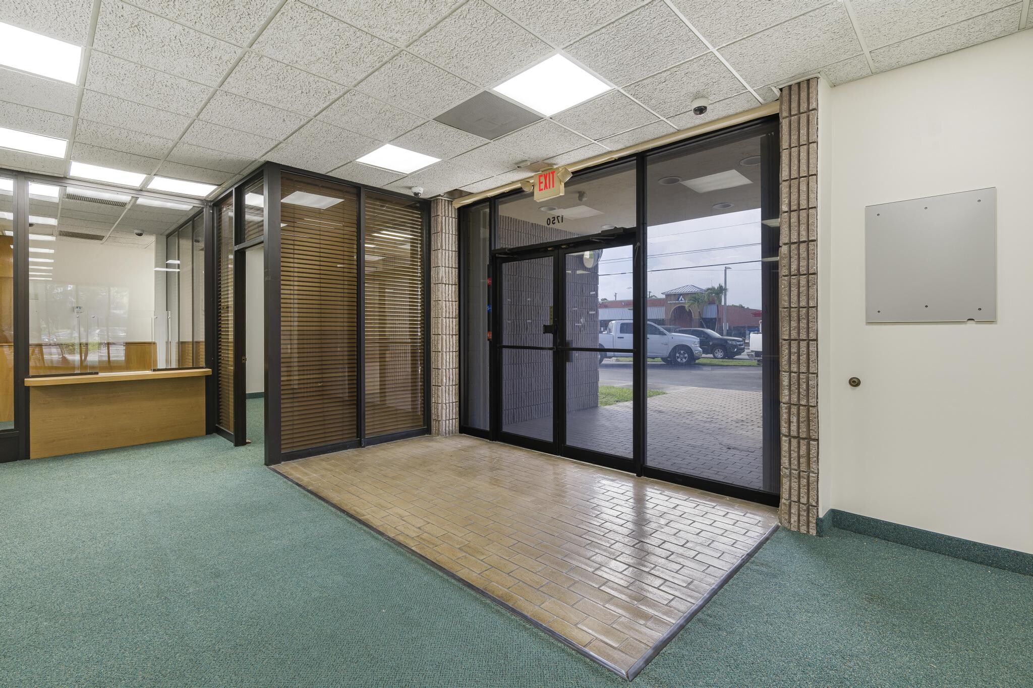 1750 NE 8th St, Homestead, FL à vendre Photo intérieure- Image 1 de 24