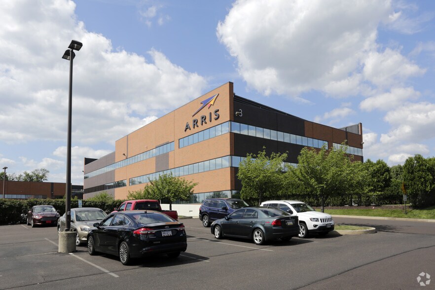 101 Tournament Dr, Horsham Township, PA à louer - Photo du bâtiment - Image 1 de 13