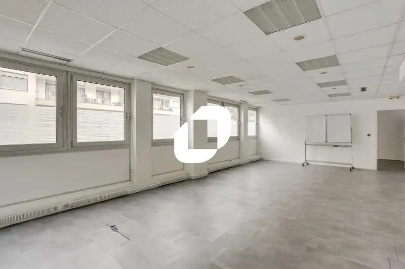 Bureau dans Rueil-Malmaison à vendre - Photo intérieure - Image 3 de 7