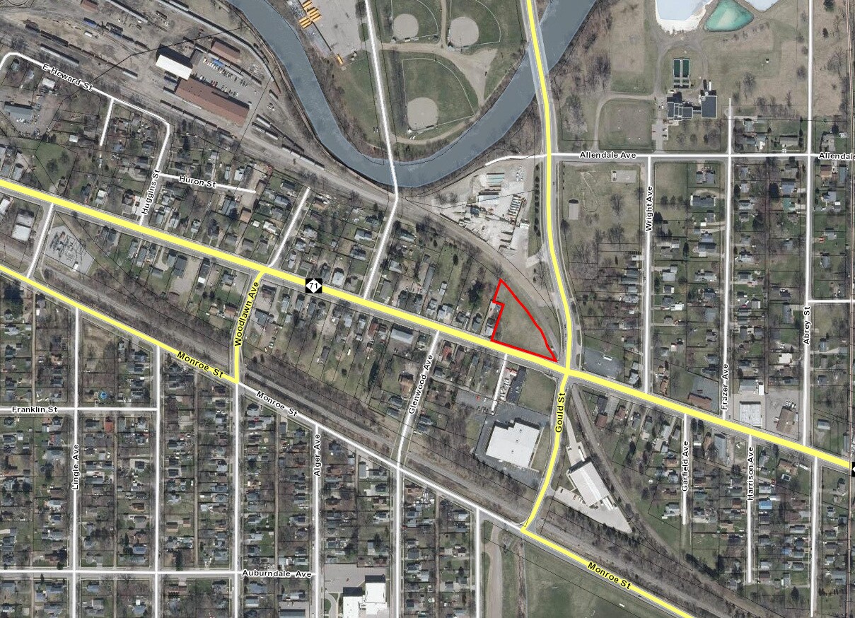 915 Corunna, Owosso, MI for sale Primary Photo- Image 1 of 1