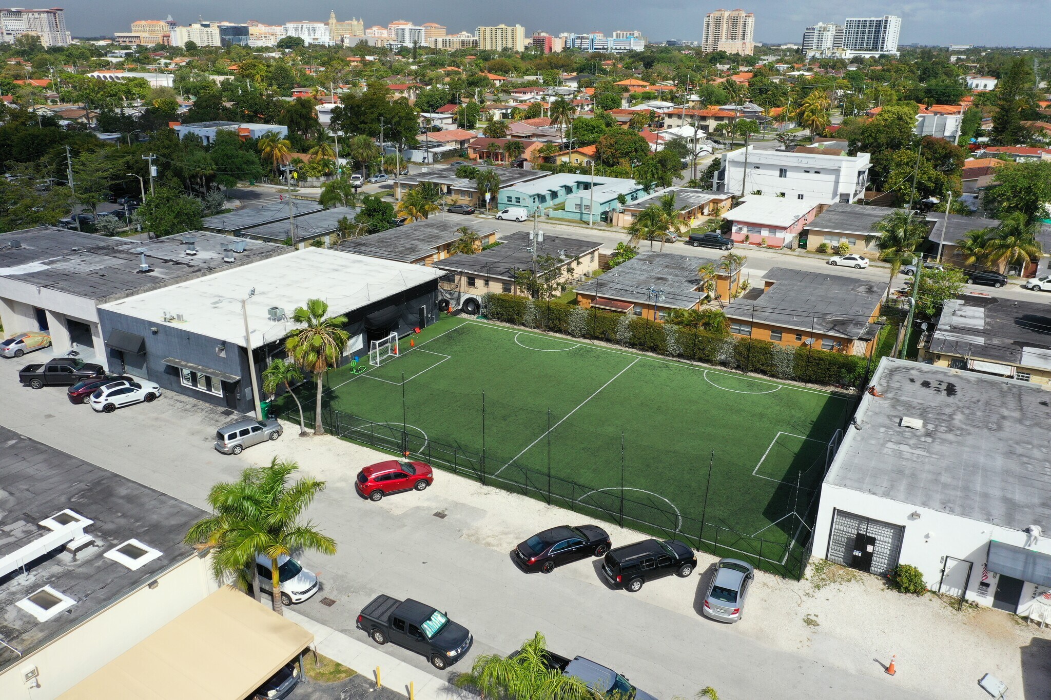 3055-3075 SW 28th St, Miami, FL à vendre Photo du bâtiment- Image 1 de 8