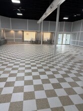 901 Meridian St, Anderson, IN for lease Interior Photo- Image 2 of 4