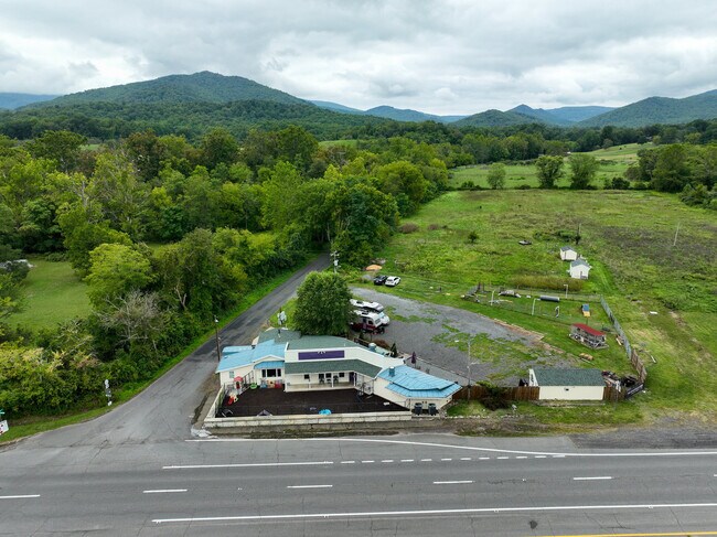 Plus de détails pour 12167 Lee Hwy, Sperryville, VA - Commerce de détail à vendre