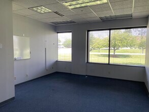 11492 Bluegrass Pky, Louisville, KY for lease Interior Photo- Image 1 of 4