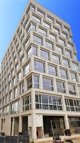 Bureau dans Ivry-sur-Seine à louer - Photo du bâtiment - Image 2 de 9
