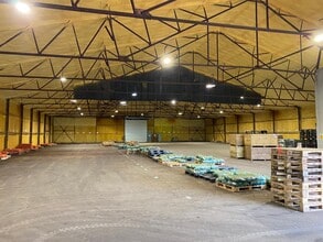 Almondbank, Perth for lease Interior Photo- Image 2 of 4