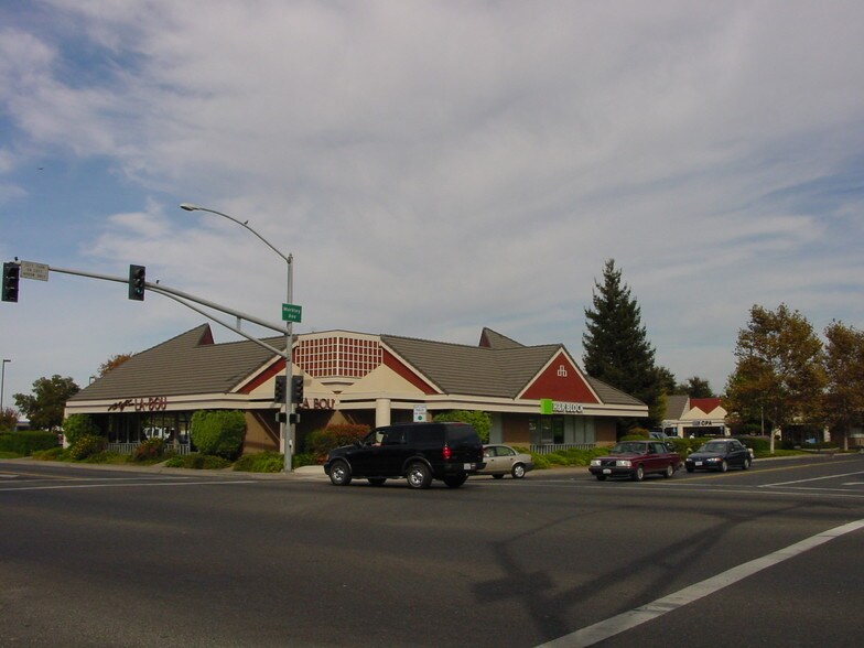 849 Jefferson Blvd, West Sacramento, CA à vendre - Photo du bâtiment - Image 3 de 4