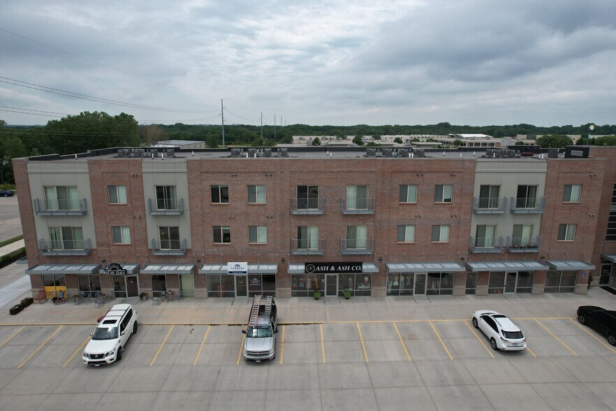 7501 S 15th St, Lincoln, NE à louer - Photo du bâtiment - Image 3 de 5