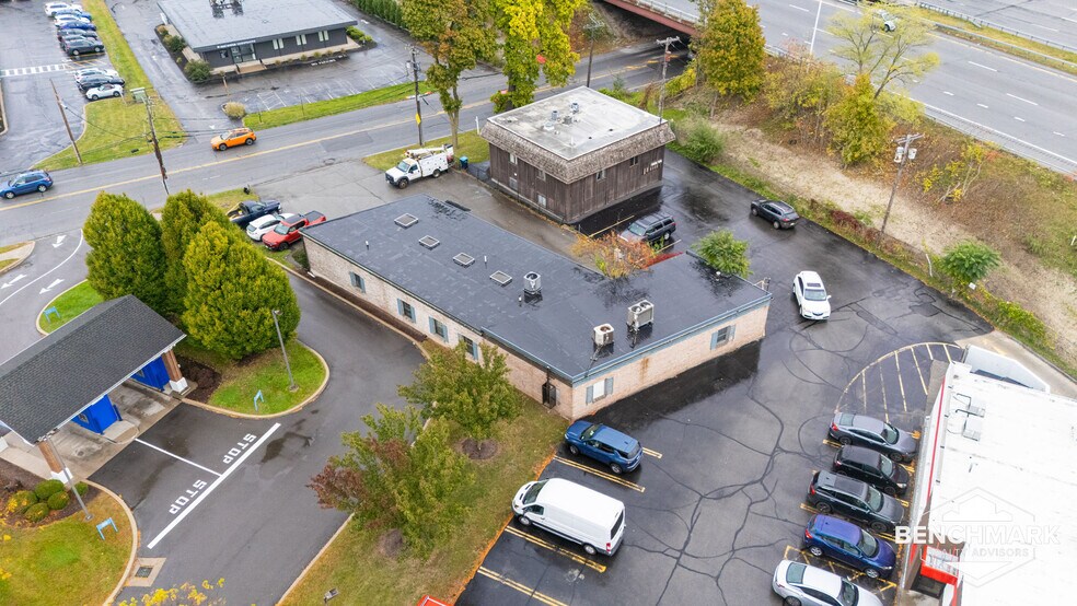 37 Allens Creek Rd, Brighton, NY à louer - Photo du bâtiment - Image 2 de 28