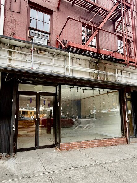 335 First Ave, New York, NY for sale - Building Photo - Image 2 of 18