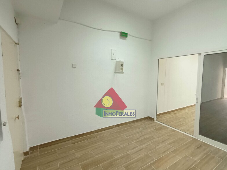 Retail in Fuenlabrada, Madrid for lease - Interior Photo - Image 1 of 9
