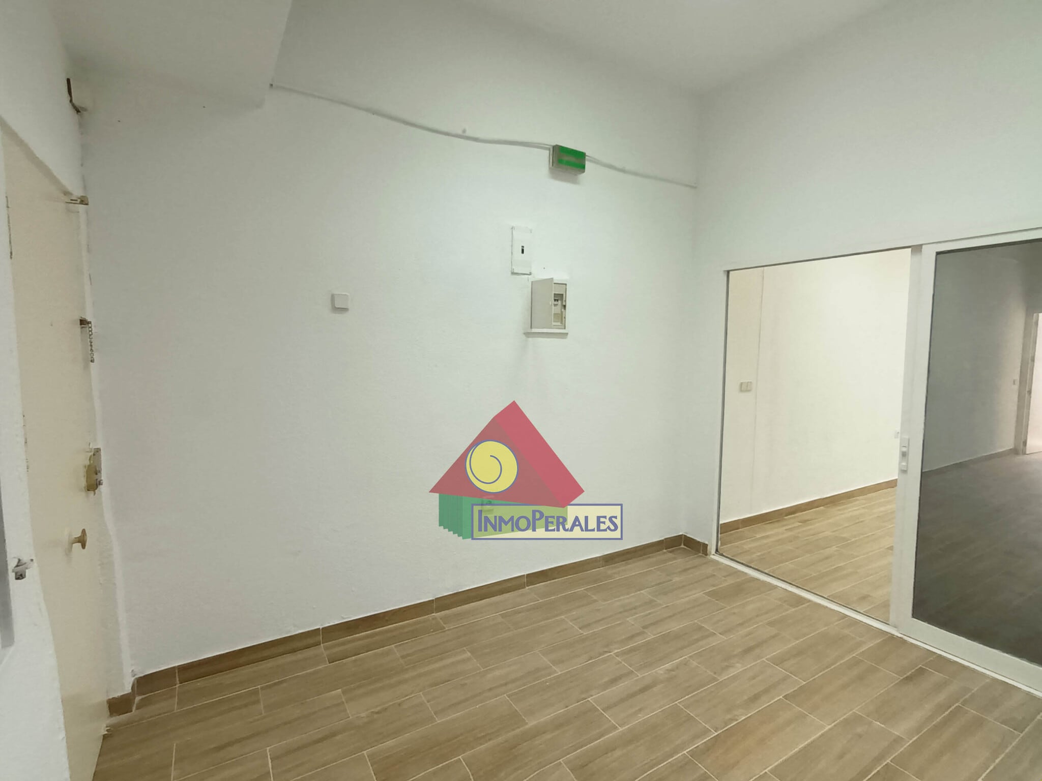 Retail in Fuenlabrada, Madrid for lease Interior Photo- Image 1 of 10