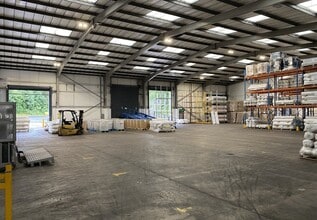 Millshaw Park Close, Leeds à louer Photo intérieure- Image 1 de 2