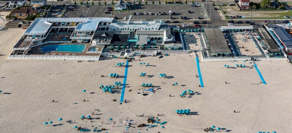 2045 Ocean Blvd, Atlantic Beach, NY à vendre - Photo du bâtiment - Image 1 de 1