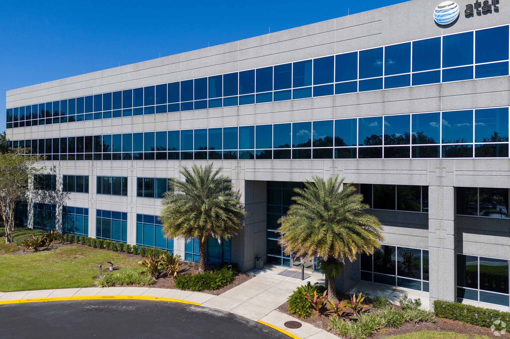 10375 Centurion Pky N, Jacksonville, FL for lease Primary Photo- Image 1 of 20