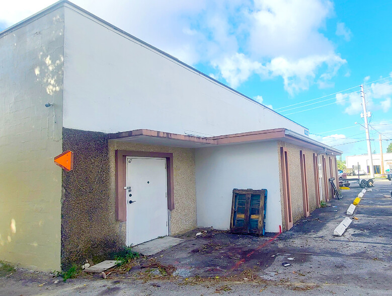 1800-1812 SW 7th Ave, Pompano Beach, FL for sale - Building Photo - Image 2 of 11