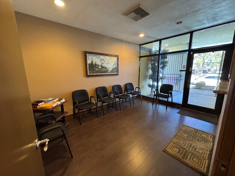 2505 M St, Bakersfield, CA à louer - Photo du bâtiment - Image 3 de 10