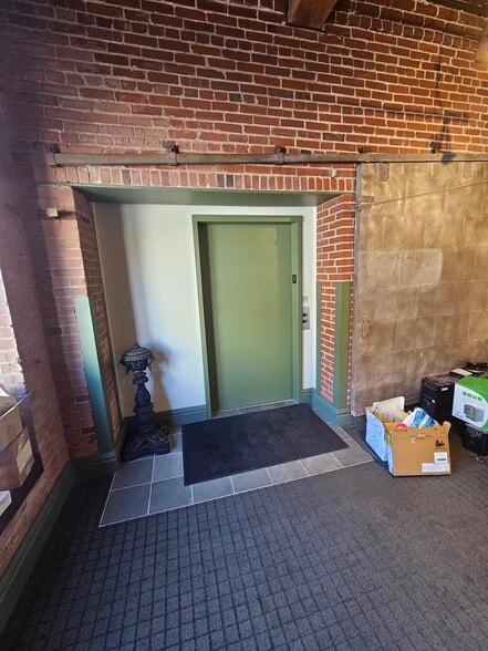 1113-1115 Locust St, Saint Louis, MO for sale - Interior Photo - Image 2 of 15