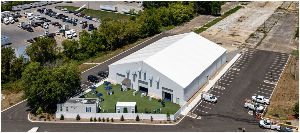 10001 Kingston Pike, Knoxville, TN for lease - Building Photo - Image 1 of 26