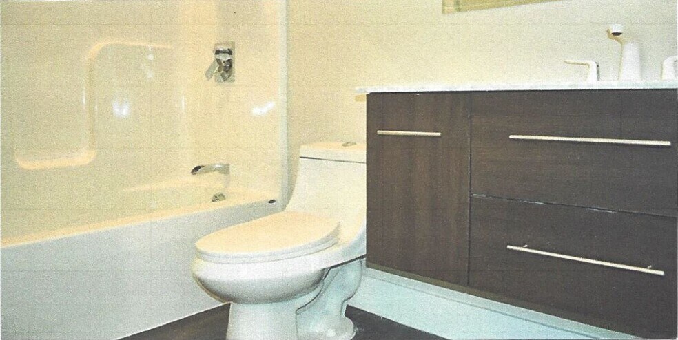 101 Charlies Way, Johnston, RI à vendre - Photo du bâtiment - Image 3 de 10