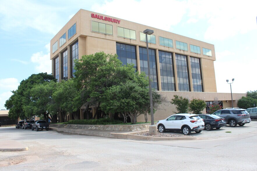 3444 N 1st St, Abilene, TX à louer - Photo du bâtiment - Image 3 de 6