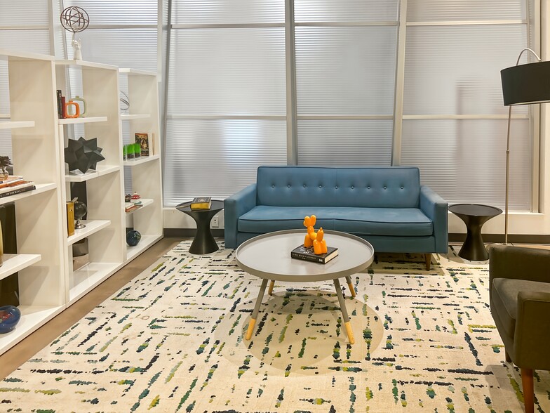 2333 Ponce de Leon Blvd, Coral Gables, FL for lease - Interior Photo - Image 2 of 16