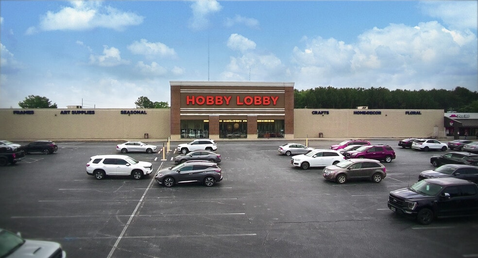 201 Applewood Center Pl, Seneca, SC for lease - Building Photo - Image 2 of 5