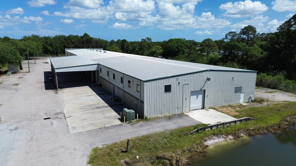 1060 Cox Rd, Cocoa, FL for lease - Building Photo - Image 2 of 18
