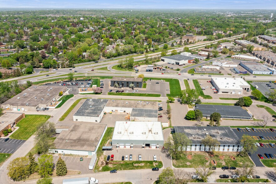2851 S Anthony Ln, Minneapolis, MN à louer - Photo du bâtiment - Image 2 de 5