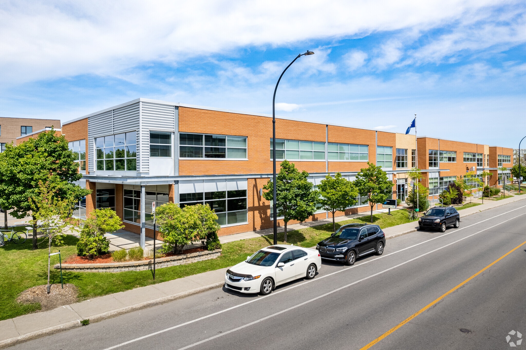 4801-4807 St Molson, Montréal, QC for lease Primary Photo- Image 1 of 10