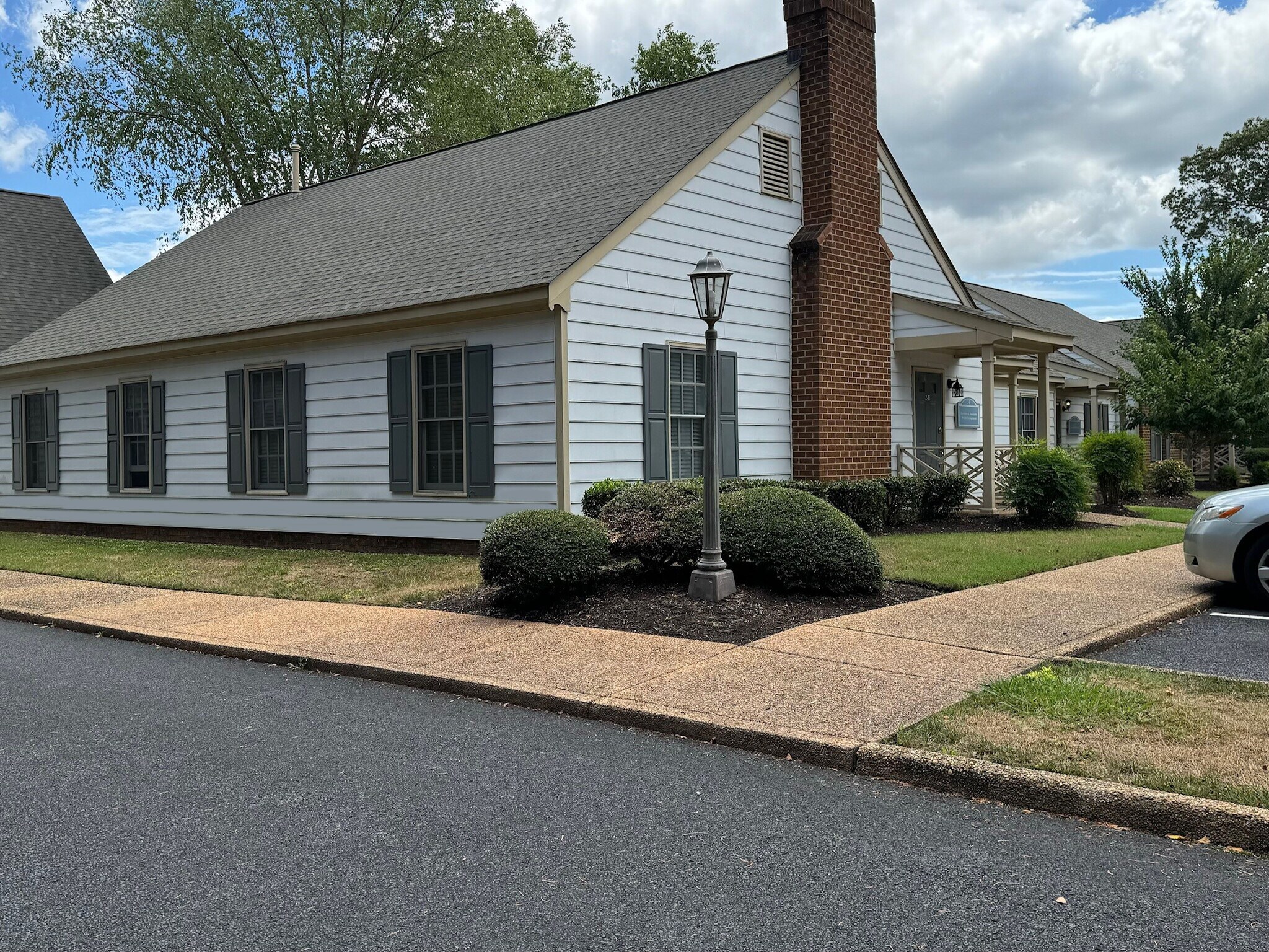 729 Thimble Shoals Blvd, Newport News, VA à vendre Photo du bâtiment- Image 1 de 15