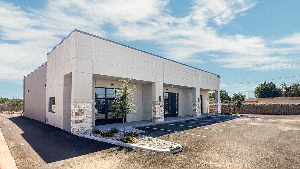 8131 N Loop Dr, El Paso, TX à louer - Photo principale - Image 1 de 5