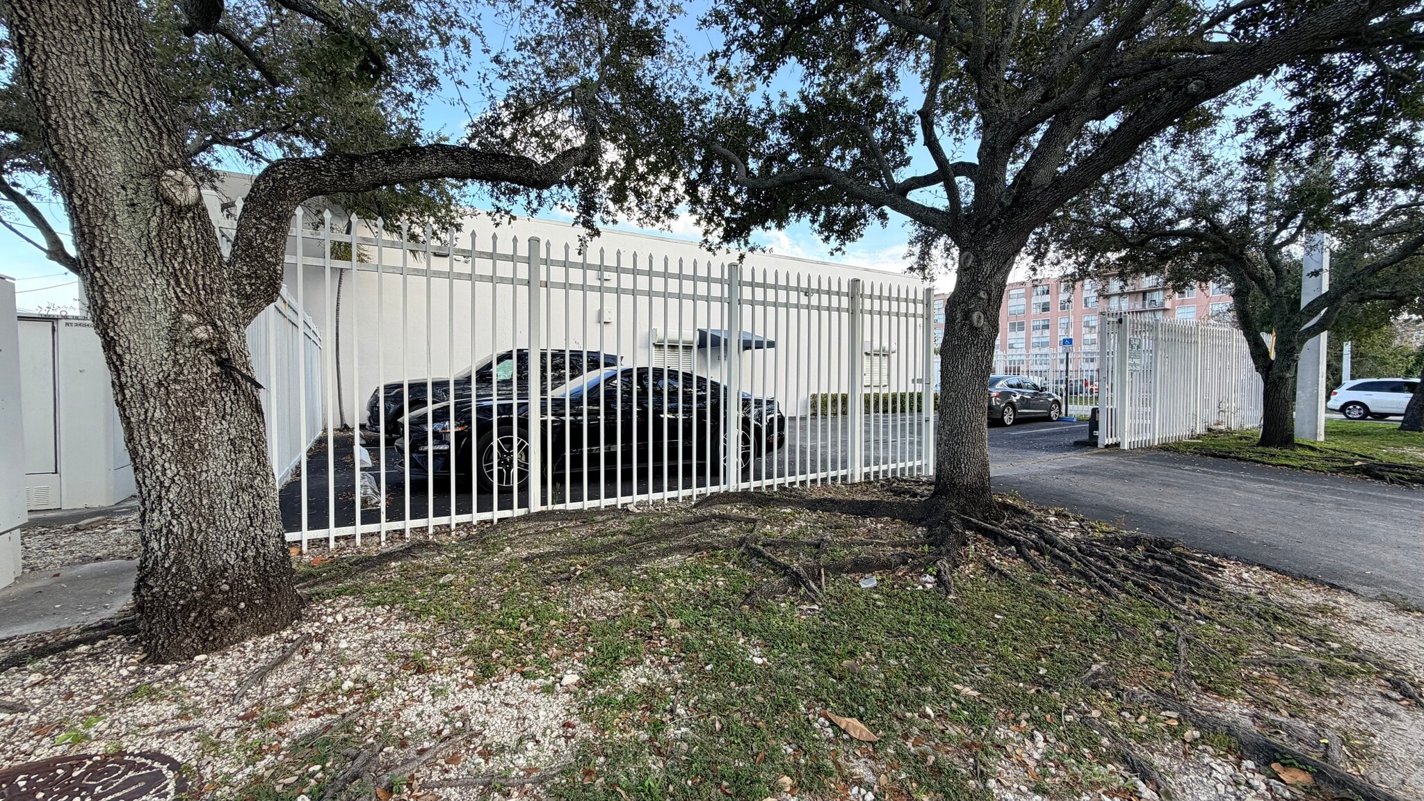 15251 NE 18th Ave, North Miami Beach, FL à louer Photo intérieure- Image 1 de 14